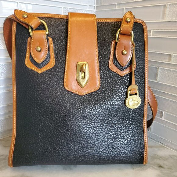 Vintage Dooney and Bourke Turn Lock Shoulder Bucket Bag - Picture 2 of 13